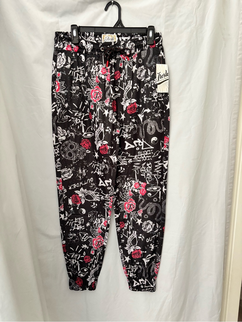Fresh Rose graffiti Graphic Joggers - Black, red & White